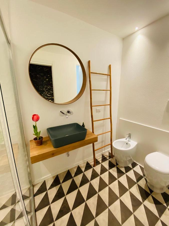 Civiconovantatre - New B&B Σαν Βιντσέντσο Εξωτερικό φωτογραφία